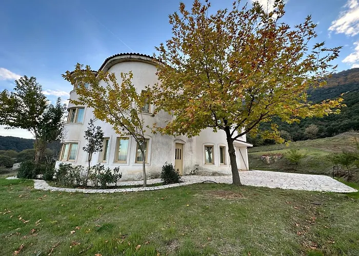 Villa The Waterfall Estate By Maria