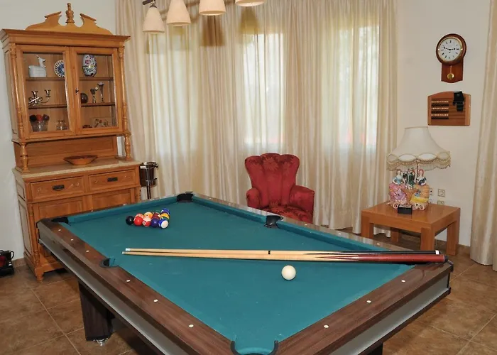 Villa The Waterfall Estate By Maria *